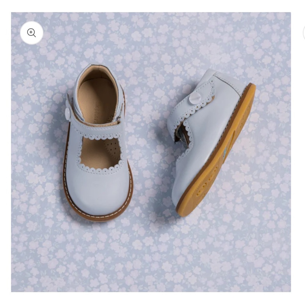 NIB Elephantito Light Blue Mary Jane sz 9